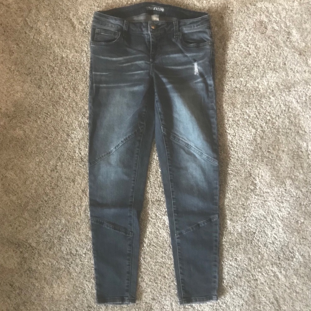 Maurices size 1/2 Skinny Jeans